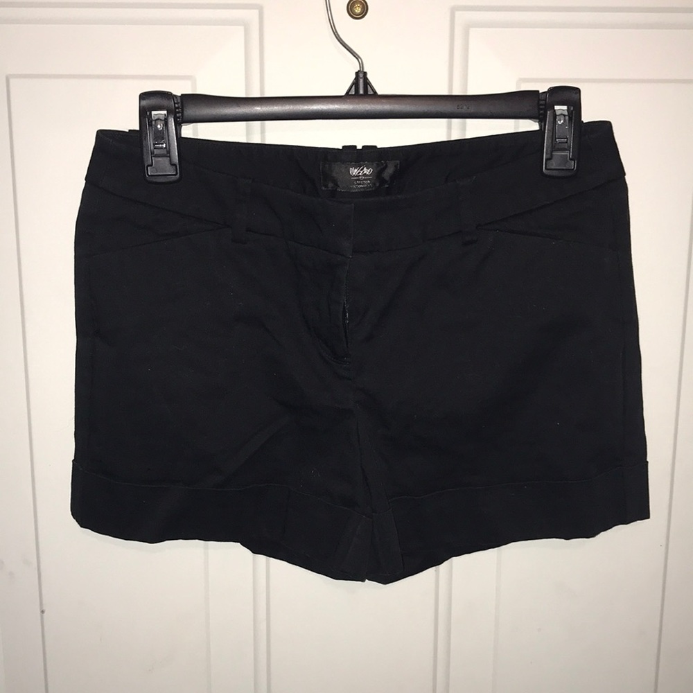 Black dress shorts🌟